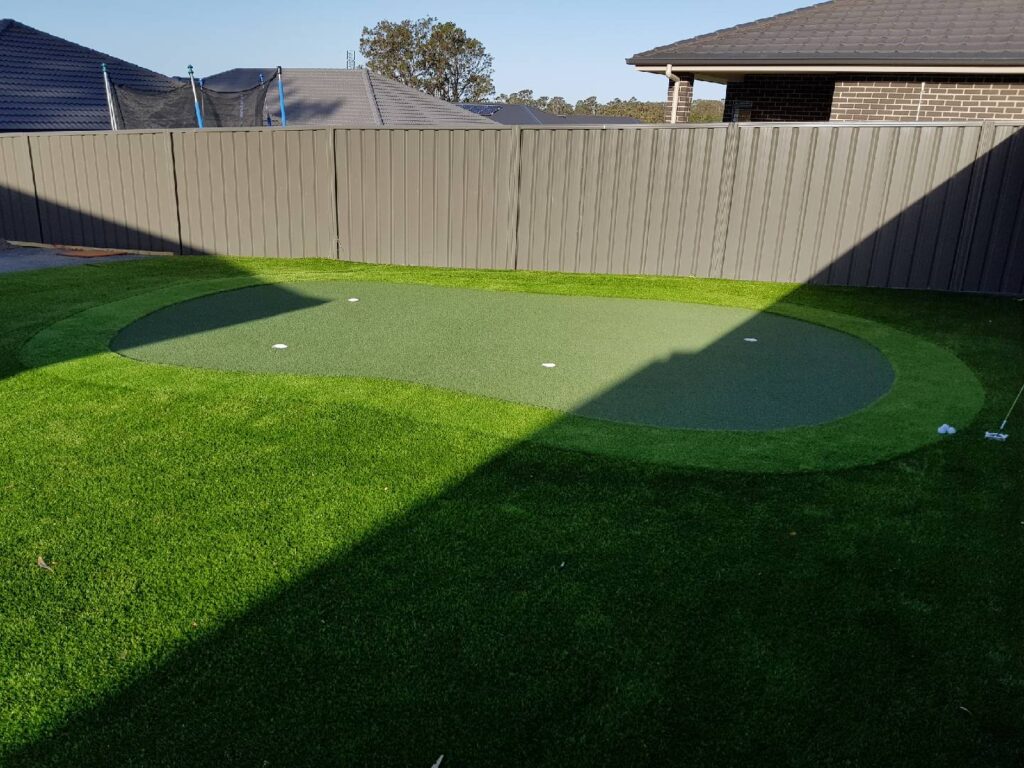 synthetic turf putting green